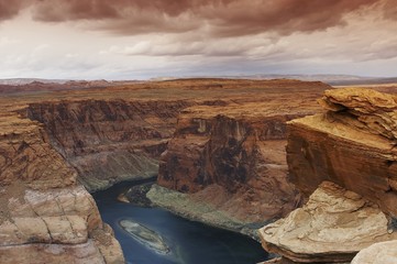 horseshoe bend on the colorado river