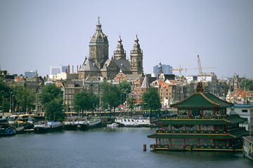 sint nicolaaskerk, amsterdam © Alison Cornford