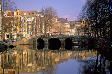 Fototapeta premium amsterdam canal scene