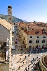 tourists in dubrovnik town centre