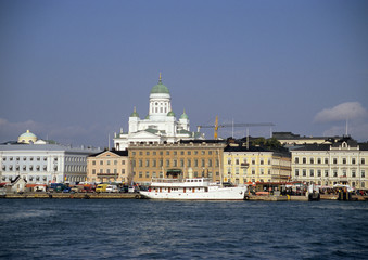 Obraz na płótnie Canvas port Helsinki