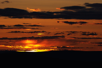 Fototapeta na wymiar Burning Horizon w czasie zachodu słońca
