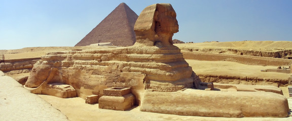 grand sphinx, grande pyramide. Gizeh, Egypte.