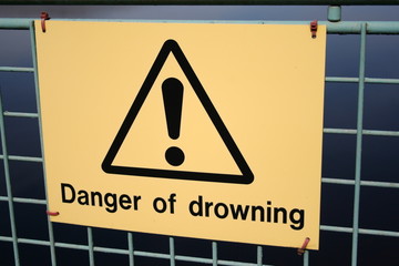 danger of drowning sign