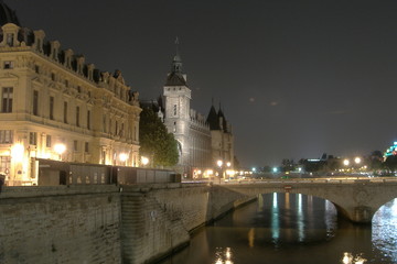 Fototapeta na wymiar paris - Conciergerie