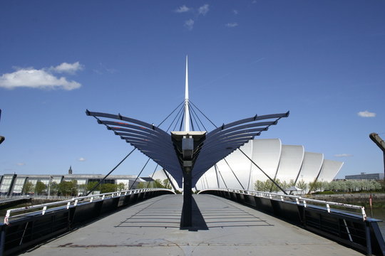 Fototapeta winged bridge