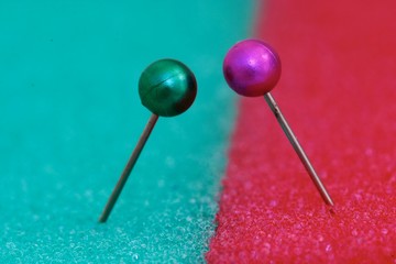 two sweing pins conflict