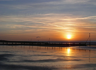Fototapeta na wymiar sunset over hunstanton beach