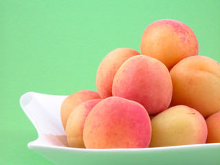 pile of apricots