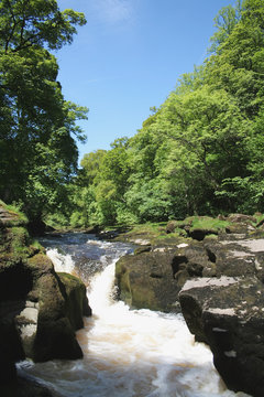 strid waterfall rapids,uk