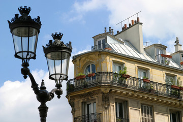 Fototapeta na wymiar Paryski latarni