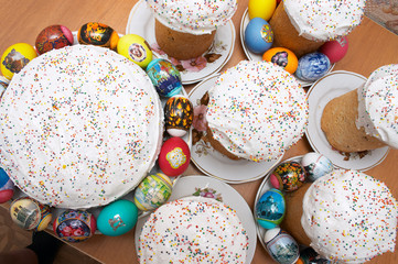 easter cakes and eggs