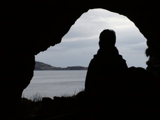 stranded in dark cave - 825134