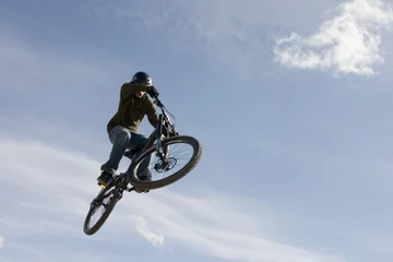 Foto op Aluminium mountain bike jump in air © Raven