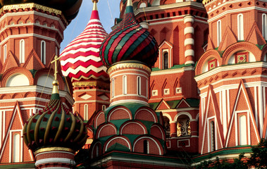 cupola of st.basil cathedral at morning. moscow, r - obrazy, fototapety, plakaty