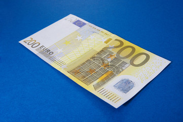200 euro
