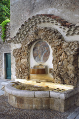 la fontaine du village
