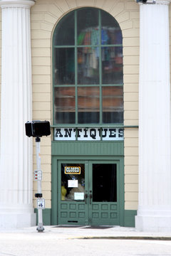 antique shop

