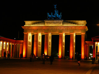 brandenburger tor beleuchtet
