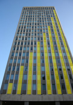 yellow skyscraper graph