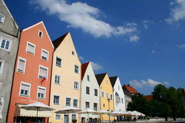 Fototapeta na wymiar colourful houses