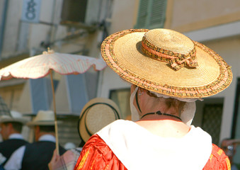 chapeau et coiffe folklorique