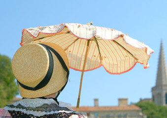 chapeau et ombrelle