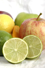 Obraz na płótnie Canvas close-up of lime slice 2