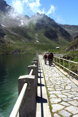 sur le barrage