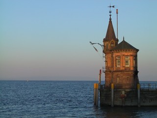 Alter Leuchtturm Konstanz im Abendrot