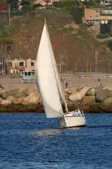 Tuinposter reaching sailboat © Xavier MARCHANT