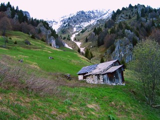 Fototapeta na wymiar berghütte vesi