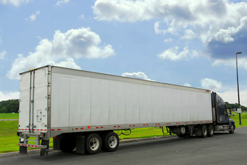 eighteen wheeler truck