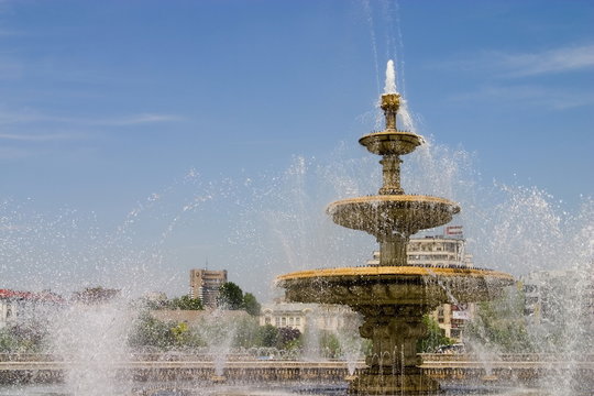 city fountain landscape