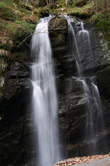Fototapeta na wymiar waterfall portrait