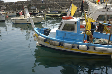 Fototapeta na wymiar tipical włoskiej łodzi rybackiej (camogli)