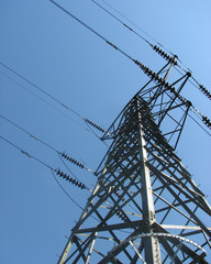 Fototapeta na wymiar pylon energii elektrycznej