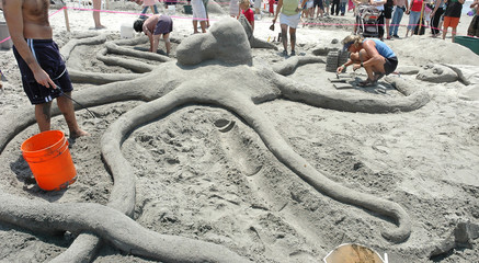 sand sculpture of an octopius