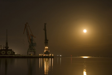 Obraz premium cranes at baku port