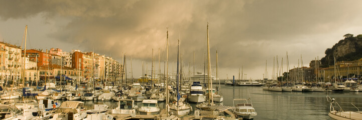 port de nice avant l'orage