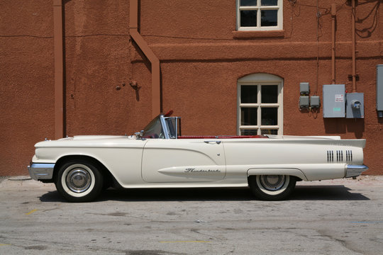 Ford Thunderbird