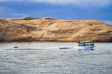 boating on lake powell