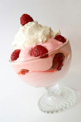 raspberries with cream dessert
