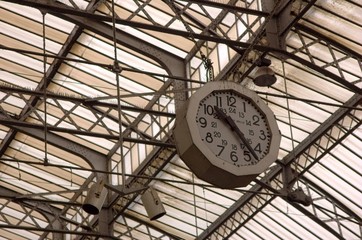 station clock