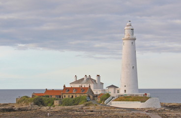 Fototapeta na wymiar st mary's lighthouse