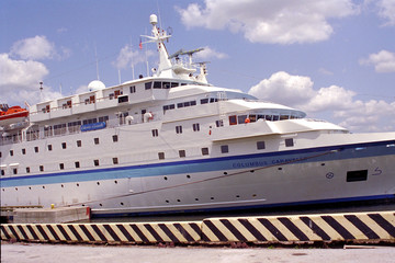 Naklejka premium expedition cruise ship docked at port of tampa