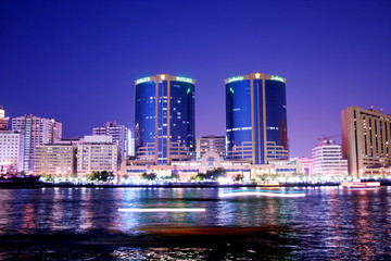 Fototapeta premium modern architecture in dubai