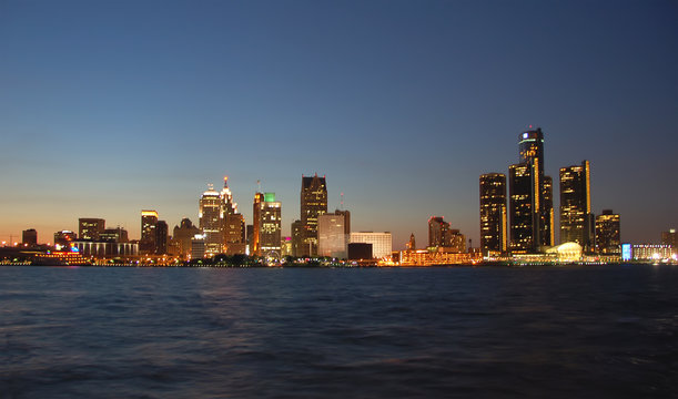 detroit skyline at night
