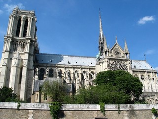 Fototapeta na wymiar Matki Bożej z Paryża