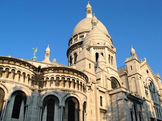Fototapeta na wymiar eglise du sacré coeur paris